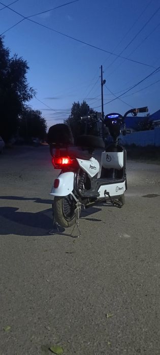 Продаю электроскутер б/у