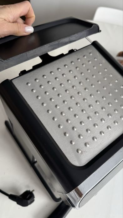 Продам кофеварку Polaris