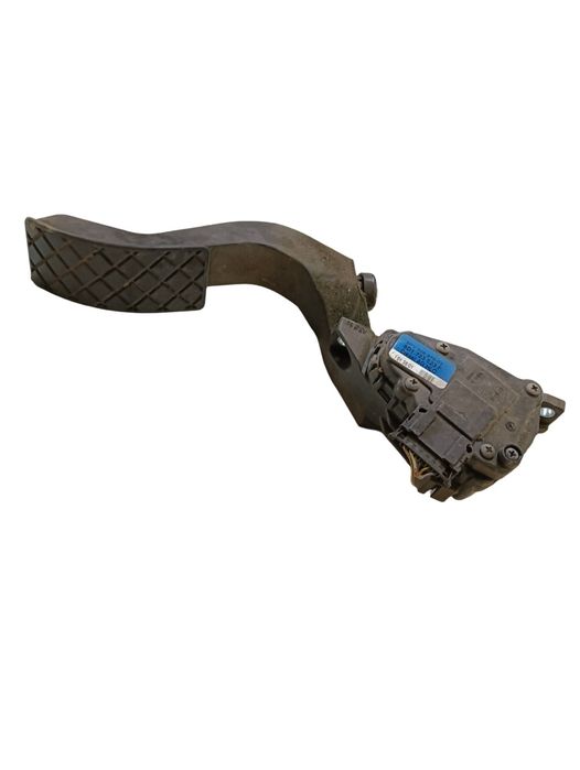 Pedala De Acceleratie Volkswagen Passat Variant 3B6 2000 - 2005 8D1723