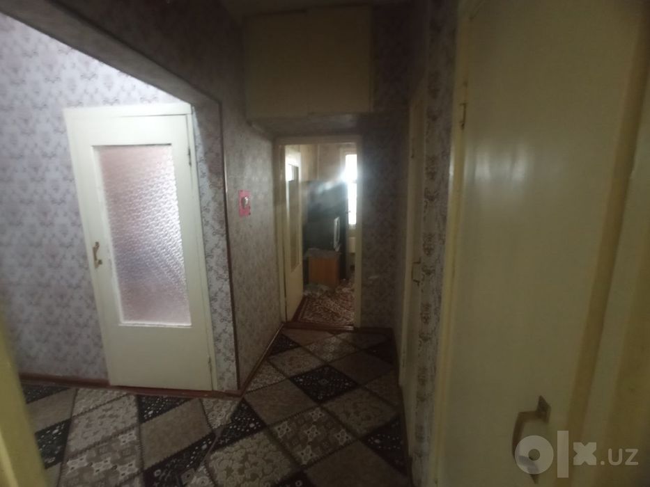 Гулзорда квартира Сотилади
