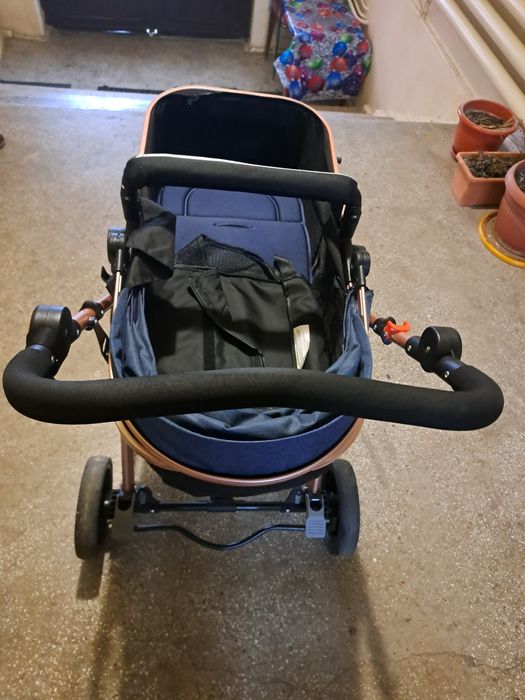 Vand carut  bebe landou