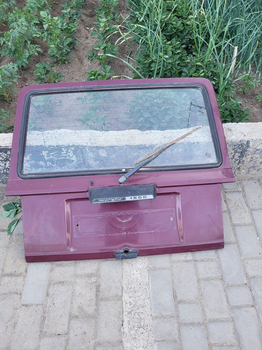 Продам крышку багажника