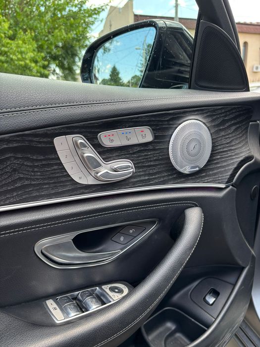 Mercedes-Benz E 300 de T 9G-TRONIC AMG Line
