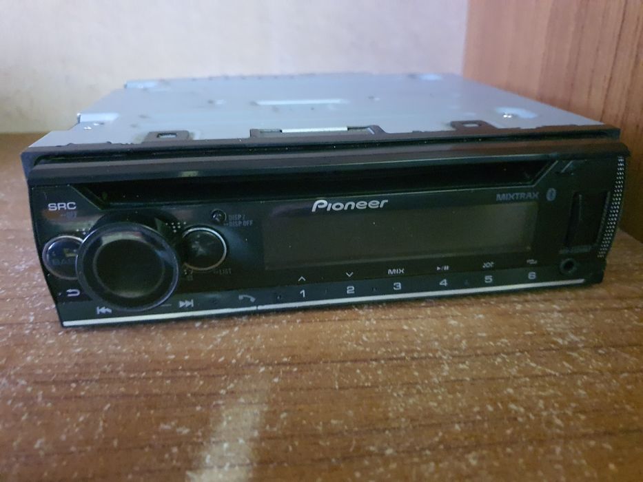 Magnitafon sotiladi pioneer magnitola