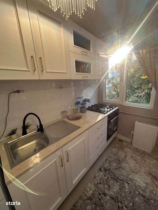 De vanzare apartament cu 2 camere, renovat,mobilat si utilat 53500euro