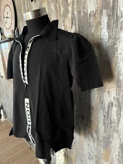 Camasa asimetrica cu maneci bufante NOUA - marime M-L