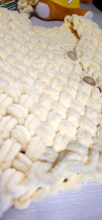 Новая плюшевая детская безрукавка