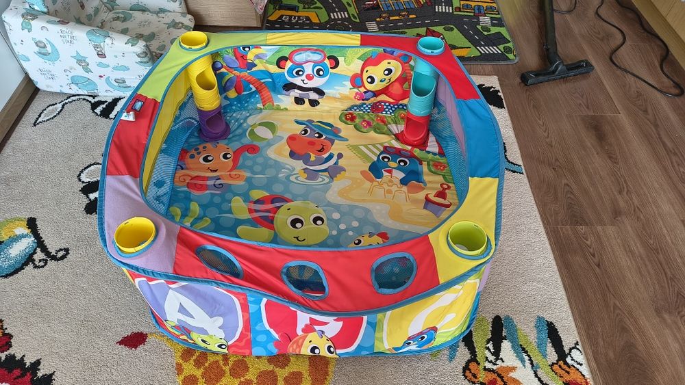 Playgro Активна гимнастика - басейн с топки