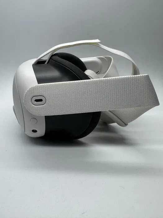 Ochelari VR Meta Quest 3 - 128Gb - Stare Excelenta - GARANTIE