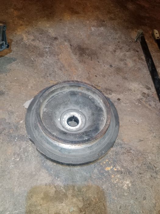 Шкиф двигателя 605 Мерседес