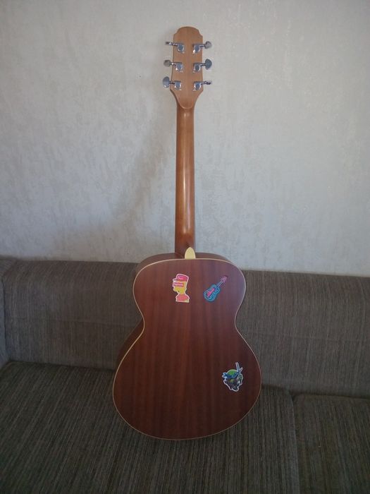 Гитара акустическая