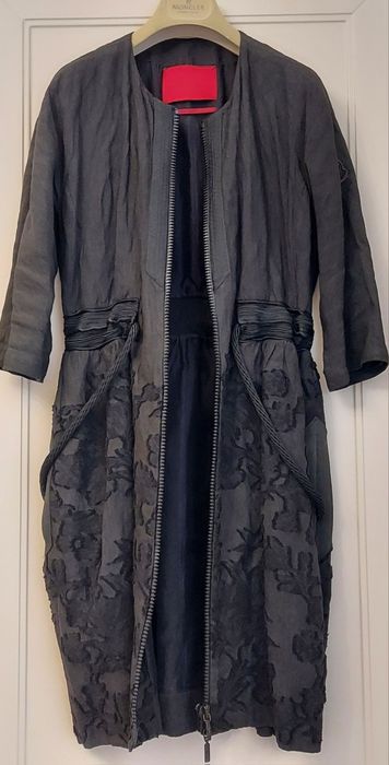 Женский плащ Moncler