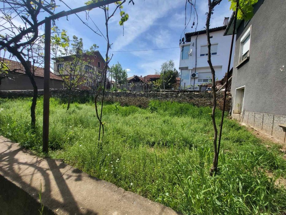 Продавам къща в гр. Луковит