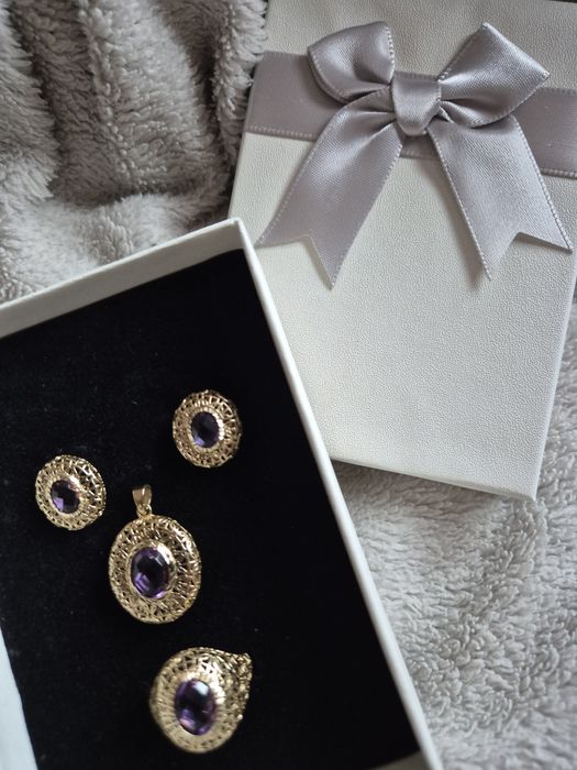 Златен комплект, аметист