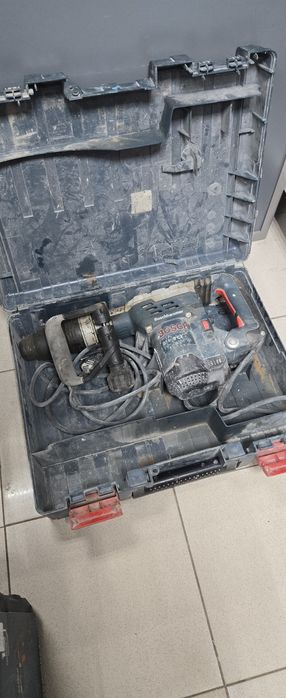 Отбойник bosch в кейсе