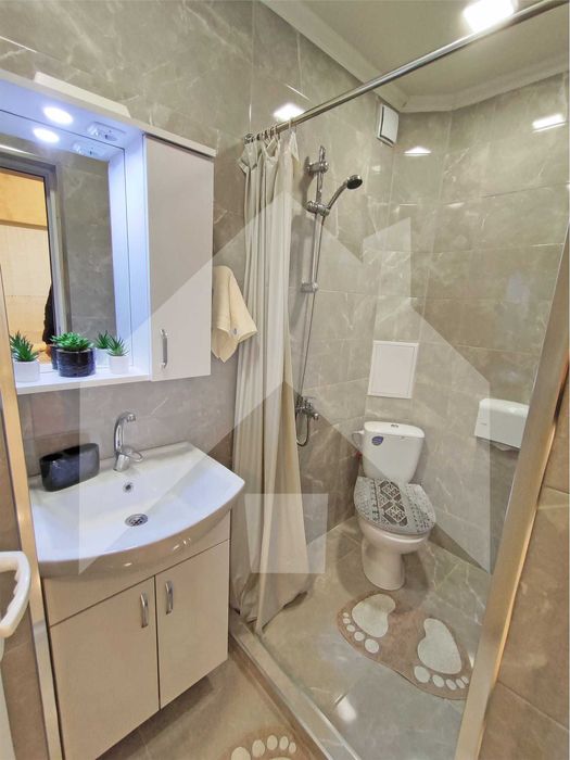 Продава се Тристаен апартамент в Нови пазар - 75 кв.м за 1054 €/кв.м - Снимка #16