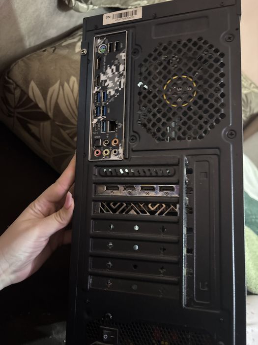 Геймърски компютър Ryzen & RX 580 Sapphire Pulse | Steel Legend | 750W