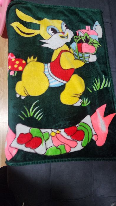 Отдам даром плед и банты