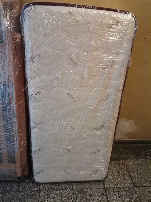 Продавам детско легло