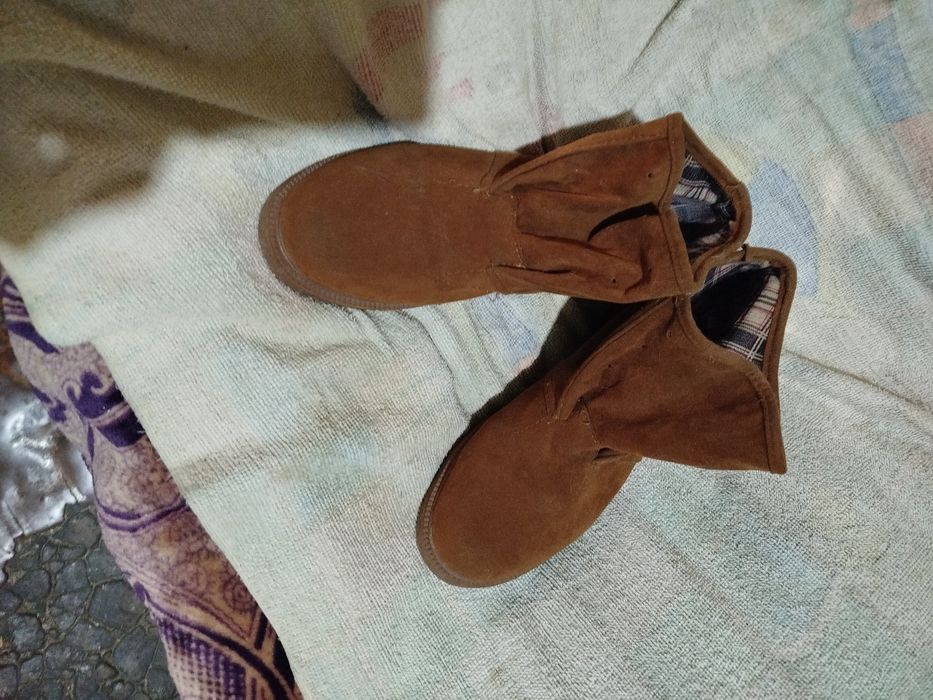 Лоферы и ботики новые