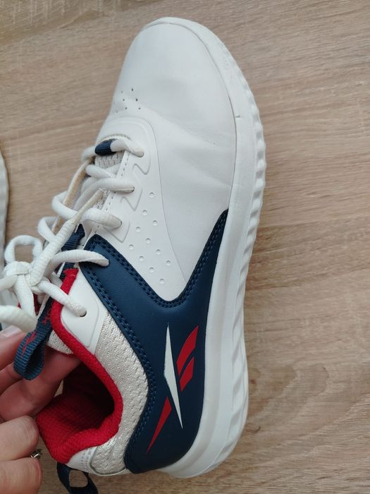 Adidași Reebok mărime 35 copiii