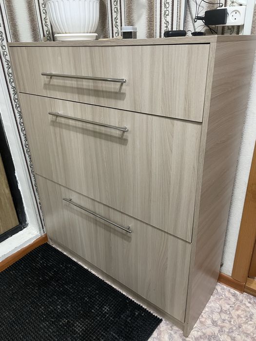 Продам обувницу для прихожей