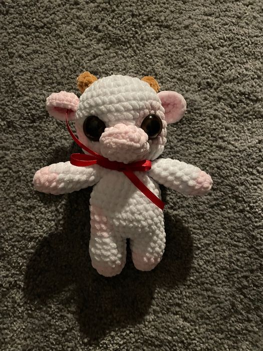 Ръчно плетена плюшена играчка