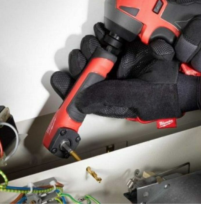 Ъглова приставка с битове SHOCK ZONE Milwaukee 11 части /36мм/90°