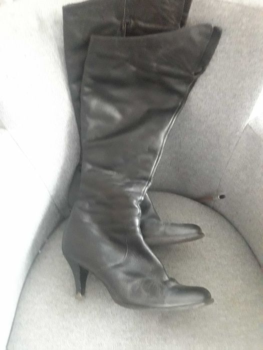 КожениБотуши37номер 70лв, 38-50лв,Бежови37н 10лв,Найк10лвReebok44-30лв