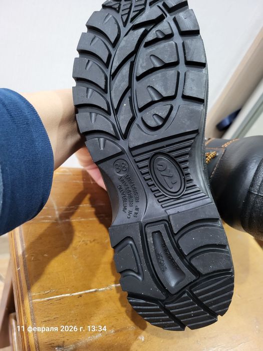 Продам спецботинки или обмен на 43