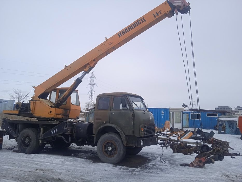 Продам автокран маз