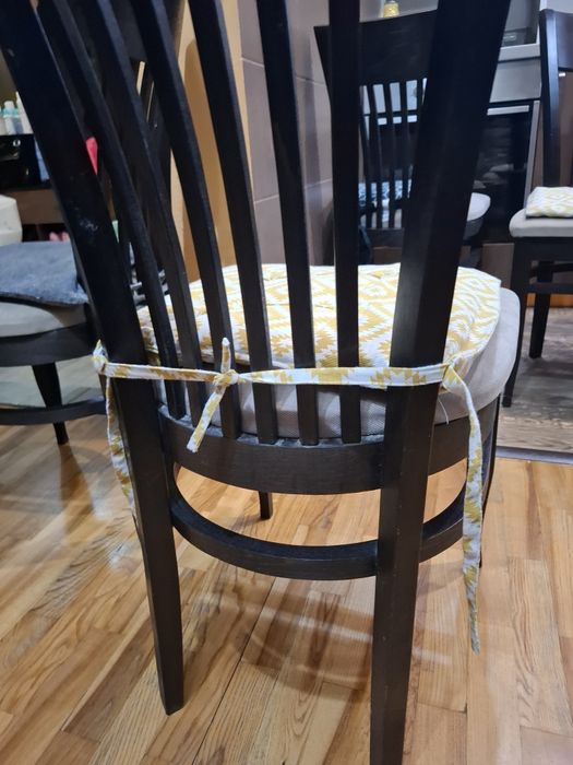 Трапезни столове