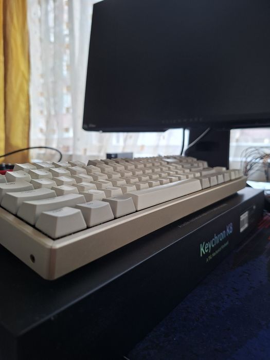 Tastatura keychron k8