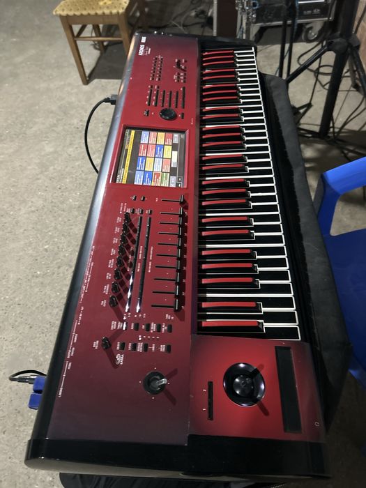 Vand sau Schimb Korg Kronos 1 cu Acordeon cu midi sau Roland Fr 7x