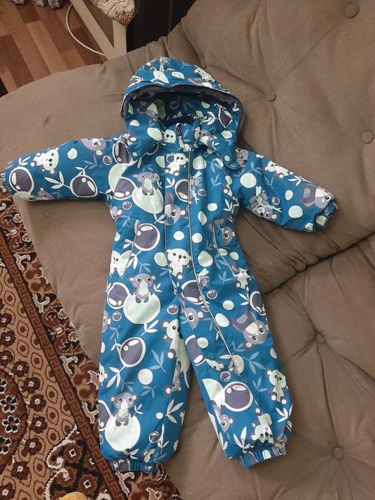 Продам детский зимний комбинезон.
