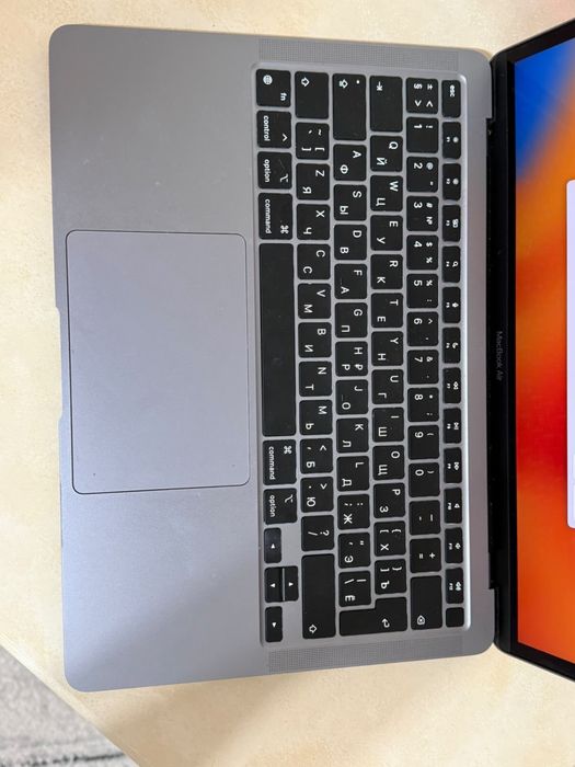 MacBook Air M1 13″, 2020, 8/256 ГБ