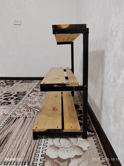 Под Обувник Oyoq kiyim tahlidigan