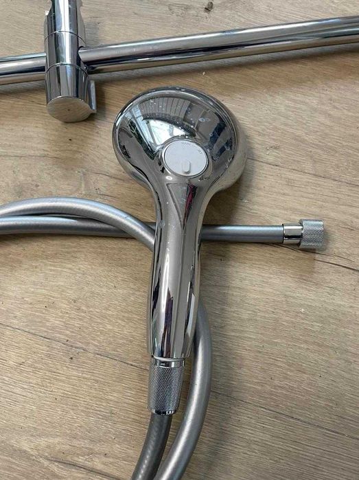 Душевая система Grohe Tempesta Cosmopolitan System 250
