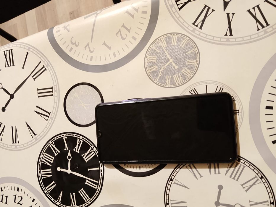 Продам телефон Vivo V17 Neo