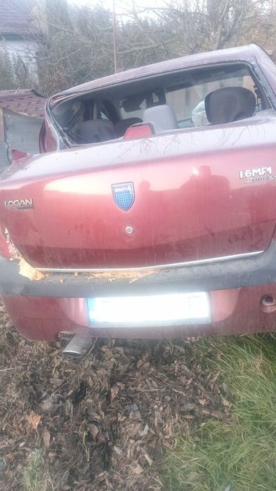 Vând piese Logan 1.6mpi an 2005  vand și Motor +  Piese