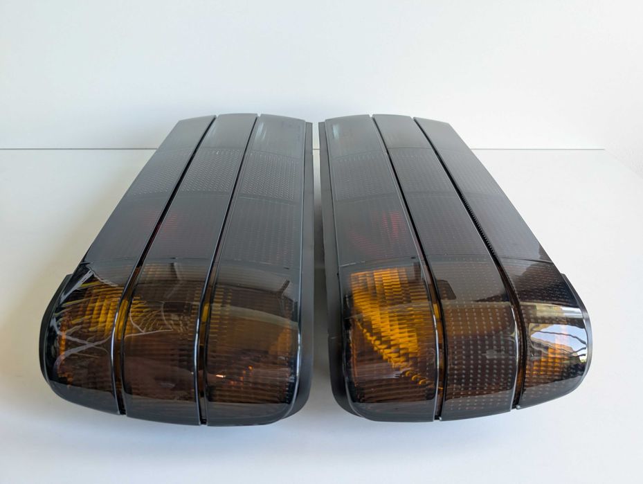 Стопове БМВ Е30 Нови Фабрично опушени Троен стоп BMW E30