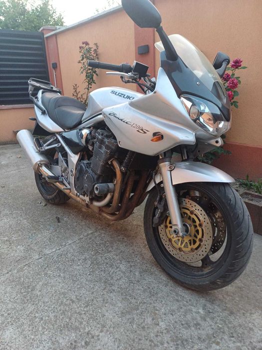 Motocicleta Suzuki Bandit 1200S