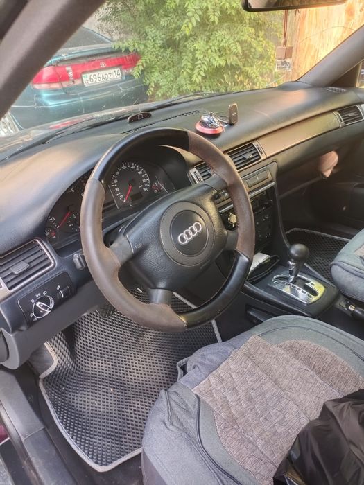 Автомобиль Ауди А6