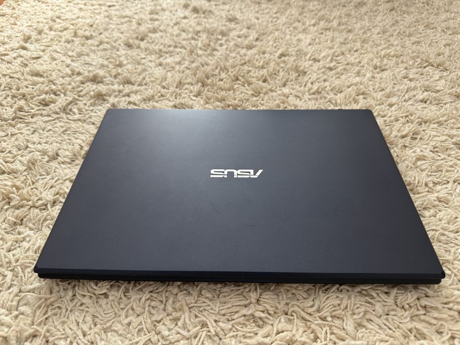 Laptop ASUS X571
