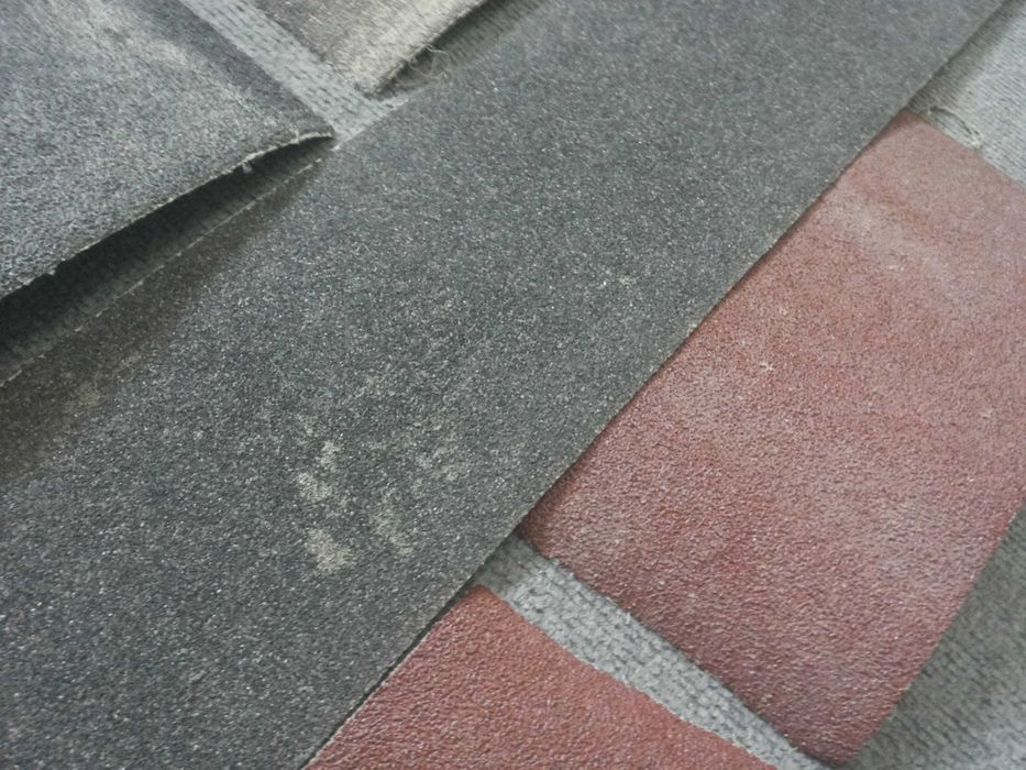 Крупнозернистая наждачная бумага для обдирки металла