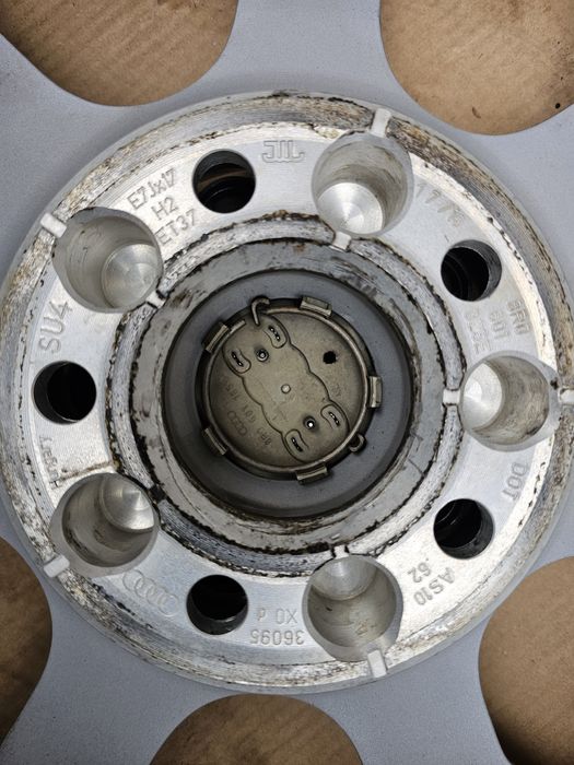 Cauciucuri De Iarna / Anvelope De Iarna 235- 65- 17'' M+S