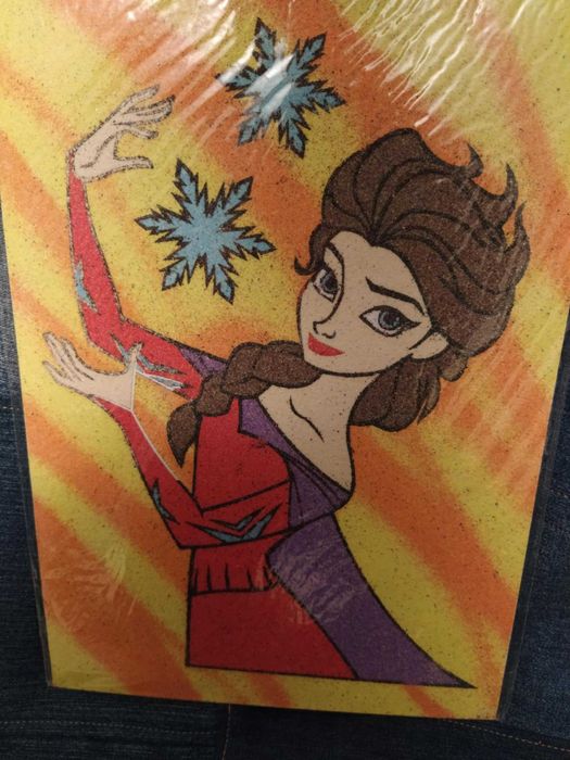 Пясъчни картини с героите от Winx и Снежното кралство