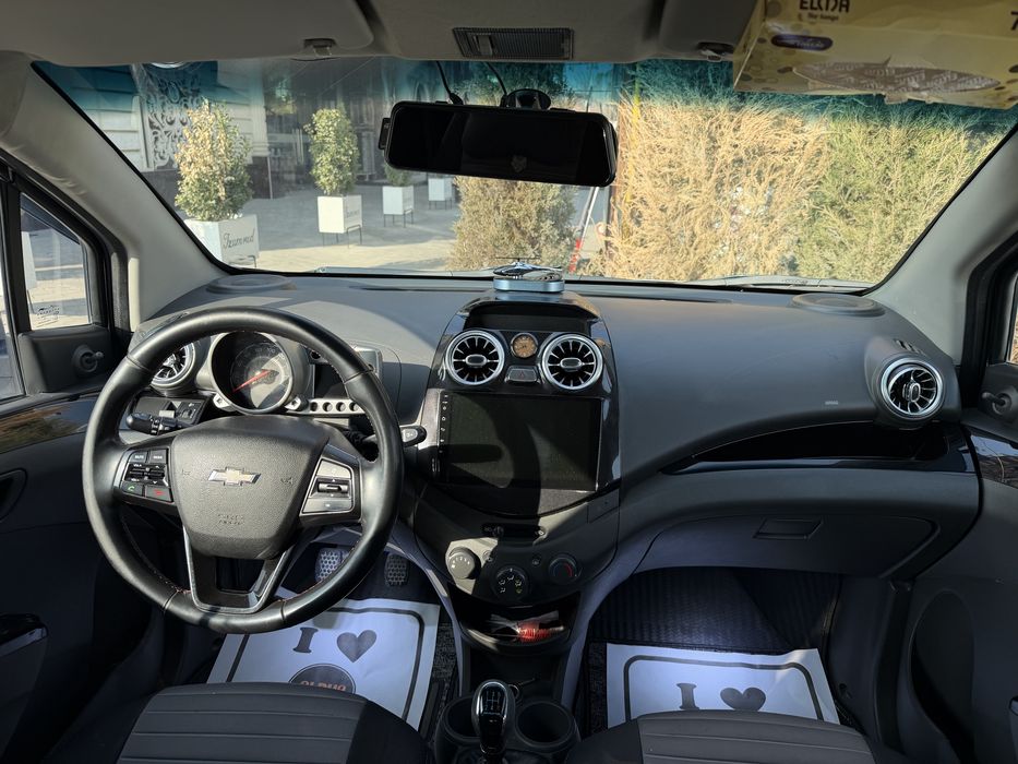 Spark sotiladi 1 qol moshina