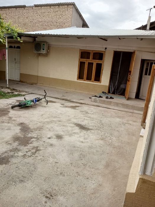 Xovli sotiladi 8xona