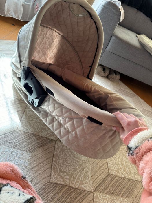 Vand carucior bebe 3 piese